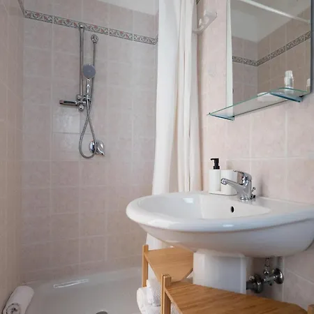 Lido Dei Pini Apartament *
