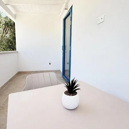 Lido Dei Pini Apartment Mattinata